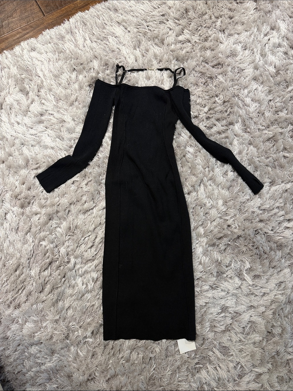 Jacquemus Black Off-Shoulder Ribbed Midi Dress